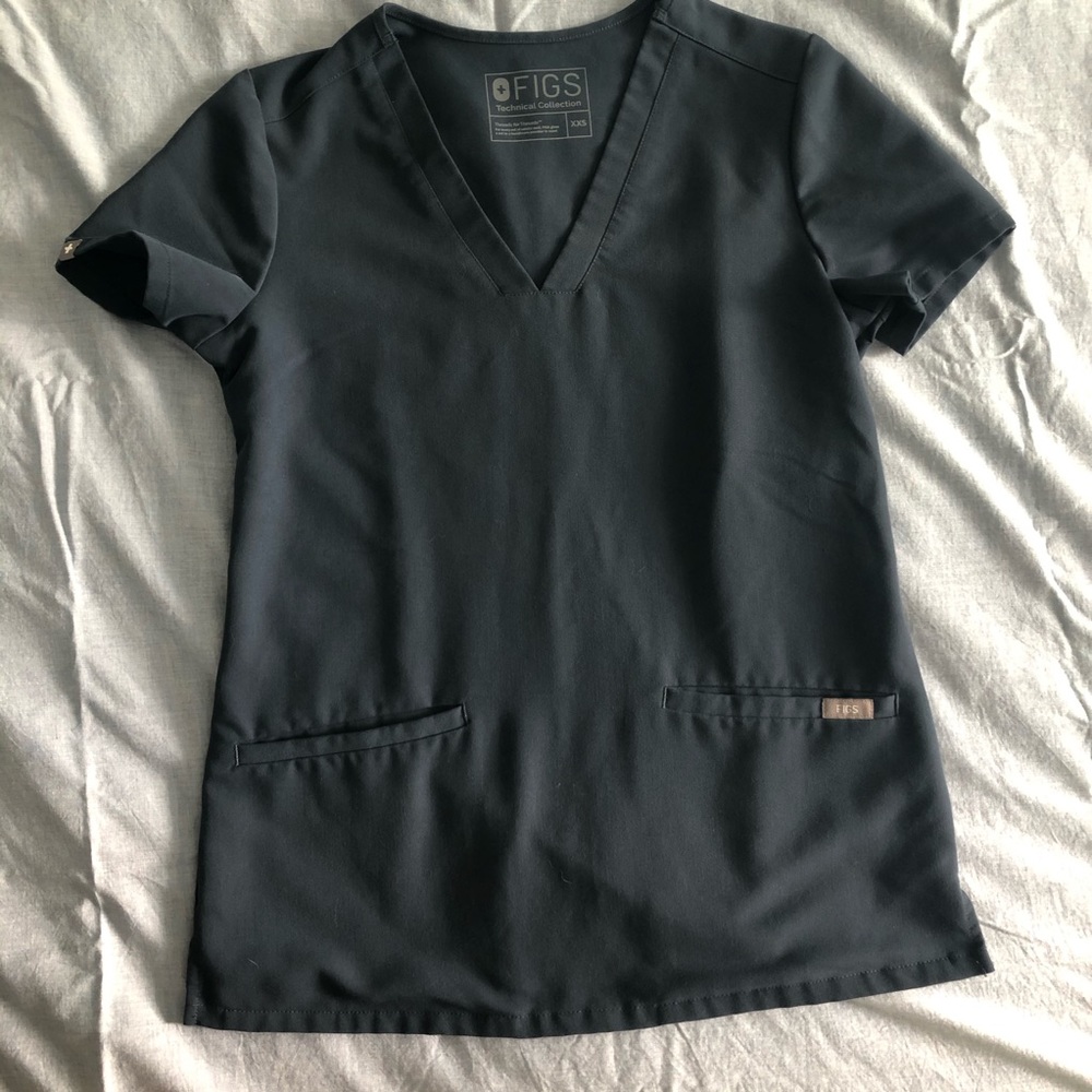 Dark Harbor Figs Scrubs Casma 3-Pocket Top